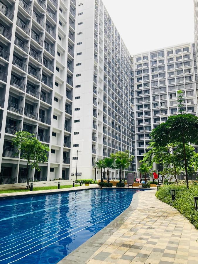 Shore Residences Moa Dynastel Staycation Пасай Экстерьер фото